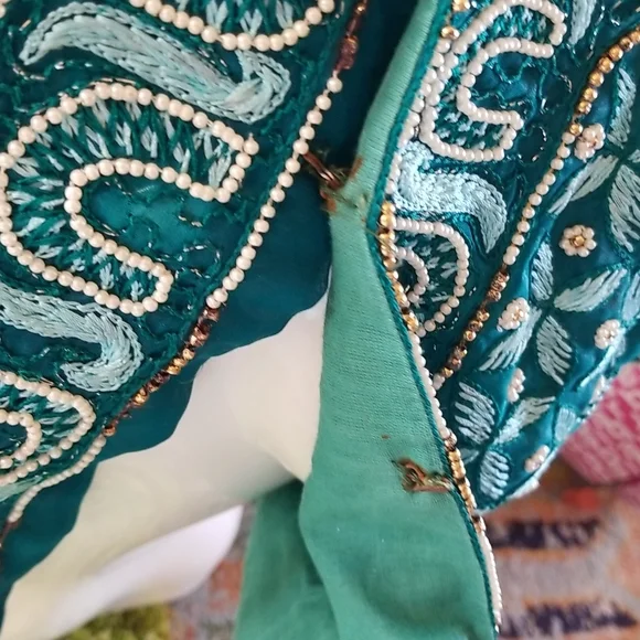 BEAUTIFUL Embroidery Beaded Ethnic Turquoise Silk SS Vintage Crop Top Jacket - Picture 4 of 16